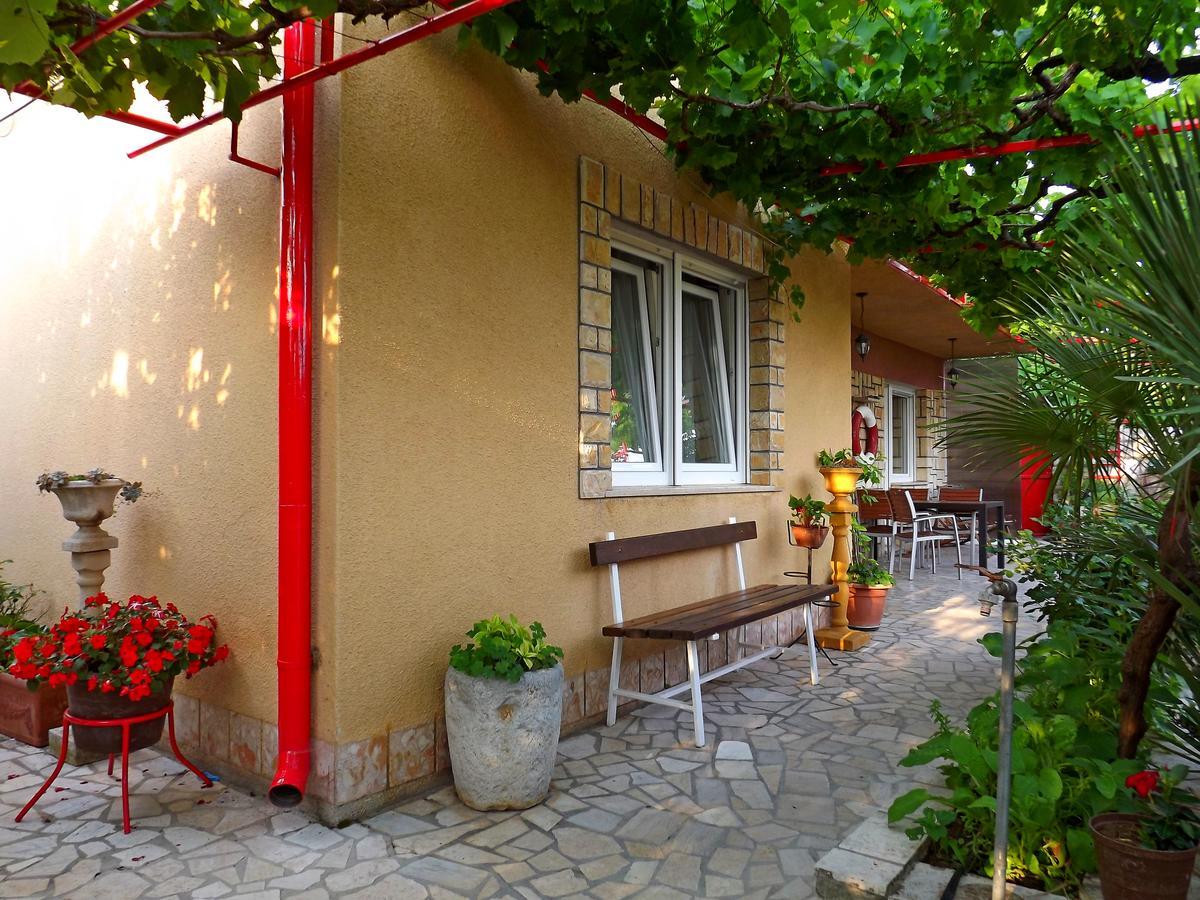 Apartments Maricic 200 Meters From The Beach Novi Vinodolski Exteriér fotografie