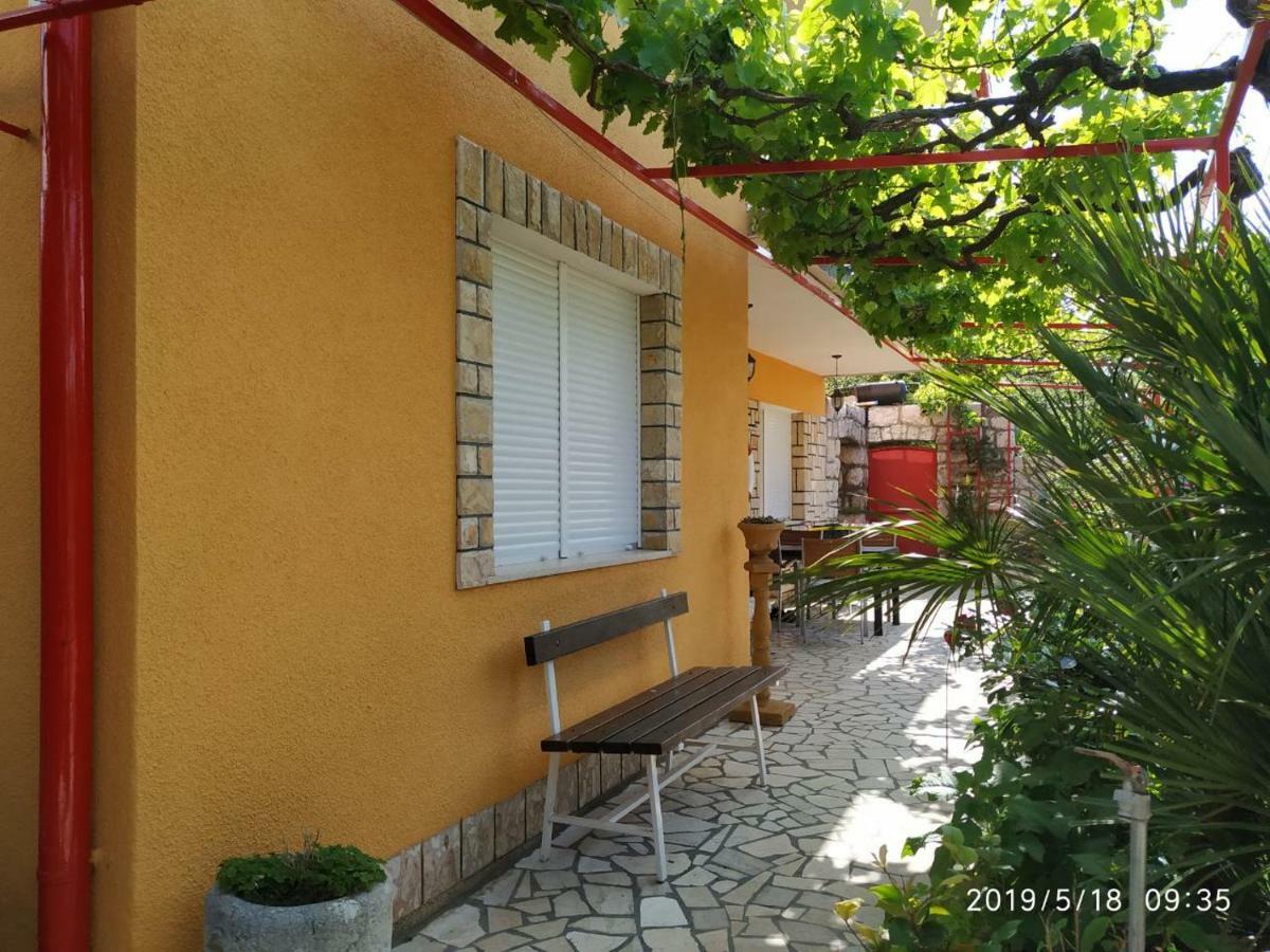 Apartments Maricic 200 Meters From The Beach Novi Vinodolski Exteriér fotografie
